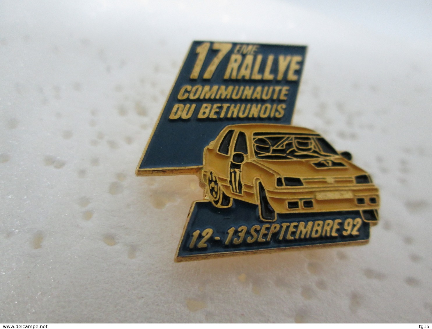 PIN'S    PEUGEOT  309  GTI  RALLYE  COMMUNAUTE DU  BETHUNOIS - Rallye