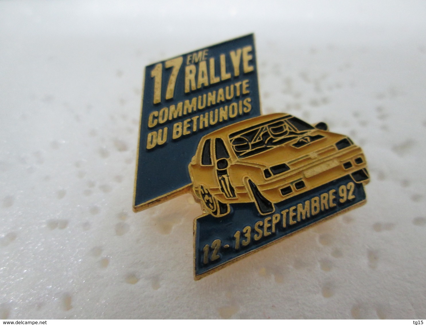 PIN'S    PEUGEOT  309  GTI  RALLYE  COMMUNAUTE DU  BETHUNOIS - Rallye