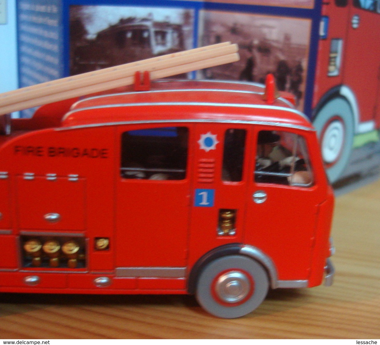 VOITURE LE CAMION DES POMPIERS DENNIS F 101 DE 1955, 1/43, Tintin Et L'Ile Noire - Tintin