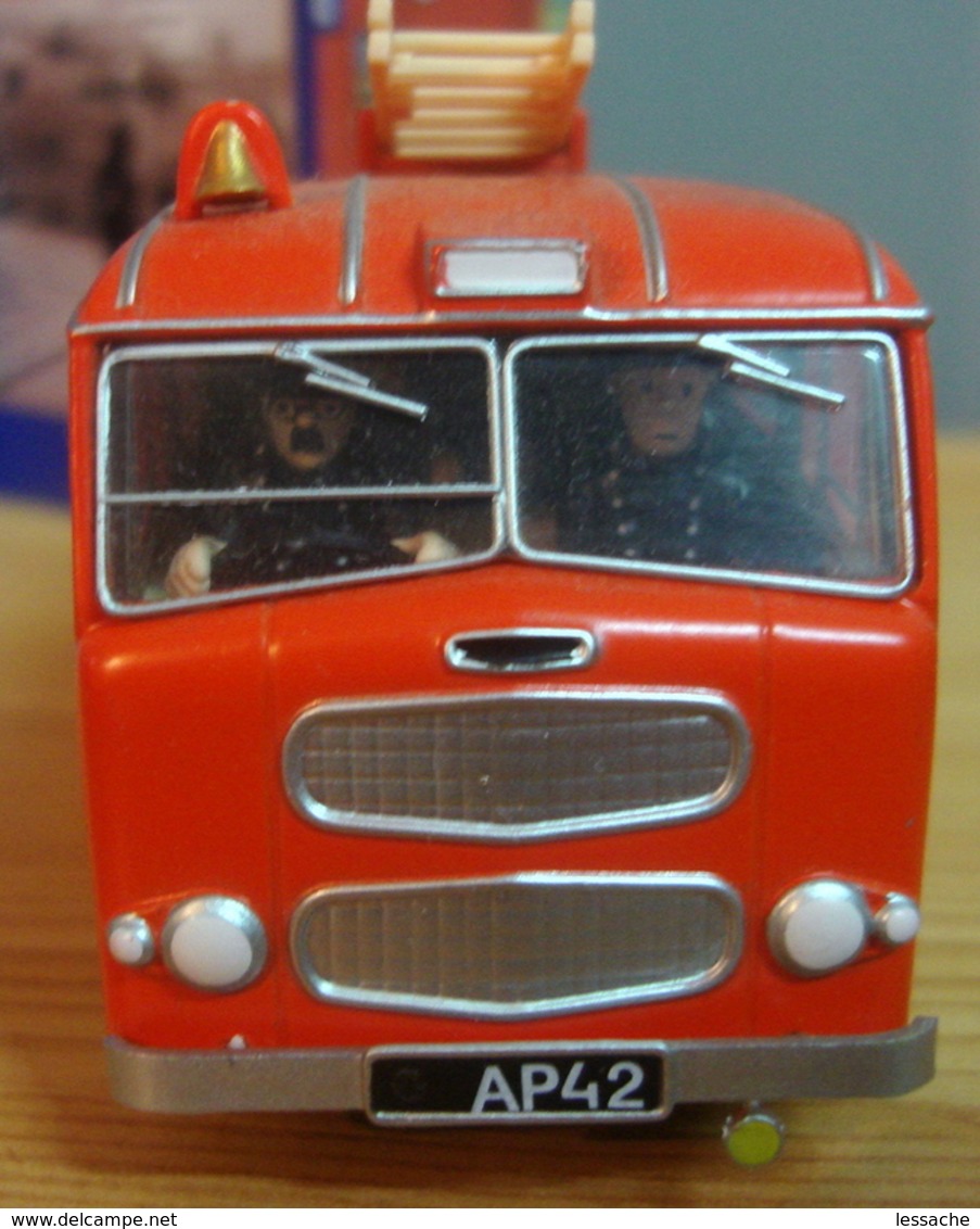 VOITURE LE CAMION DES POMPIERS DENNIS F 101 DE 1955, 1/43, Tintin et l'Ile Noire