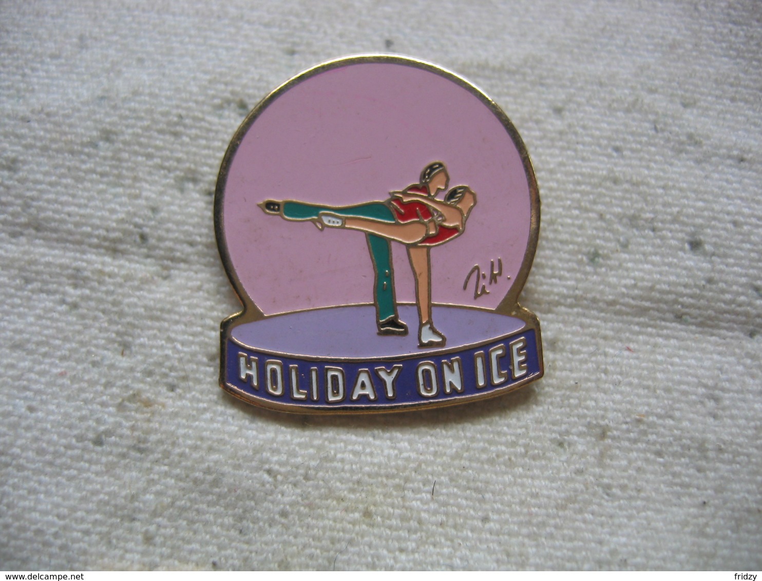 Pin's Patinage, Danse Artistique Sur Glace: Holiday On Ice - Skating (Figure)