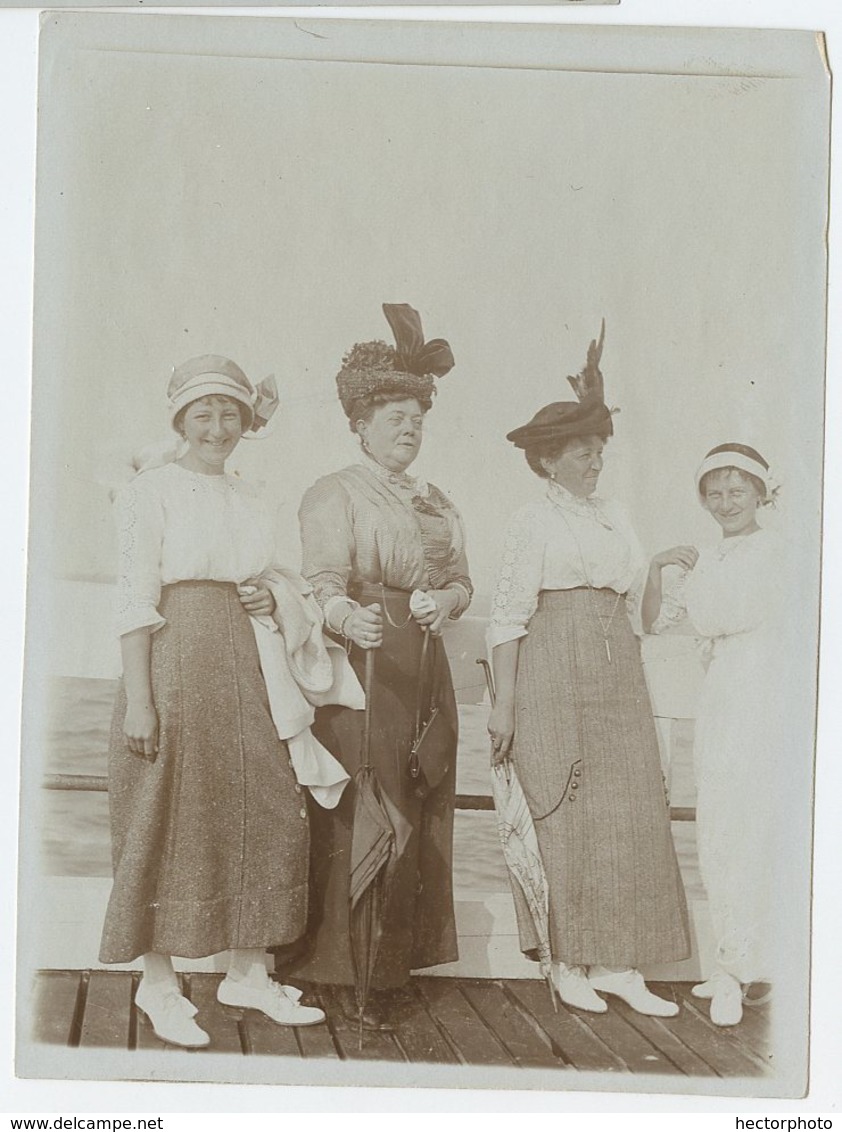Femme Woman Women 10s 1912 Id Blankenberghe Fashion Mode Vêtements Robe Dress Chapeau Hat Vernacular Lot 2 Photos - Personnes Anonymes