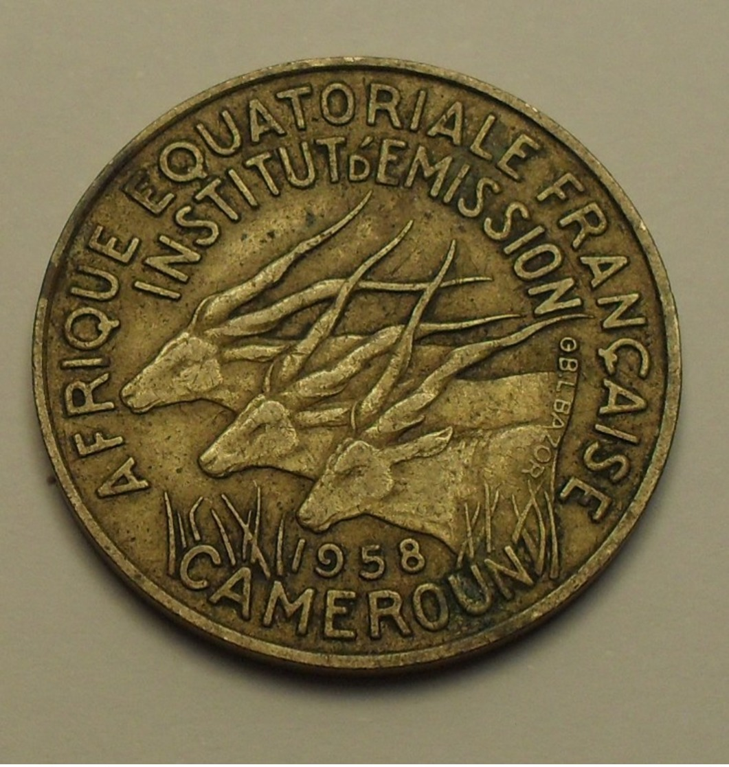 1958 - Afrique Equatoriale Française - Cameroun - French Equatorial Africa - 10 FRANCS - KM 11 - Cameroun