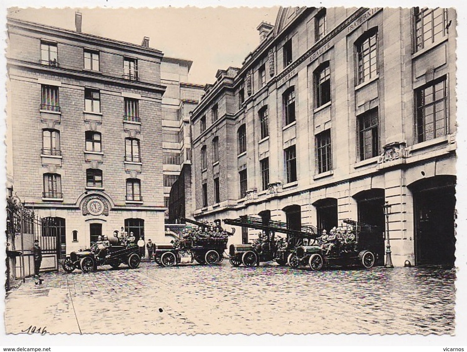 PHOTO 75 PARIS 9 Eme SAPEURS POMPIERS En Souvenir De La Caserne Blanche En 1916 Depart Au Feu - Firemen