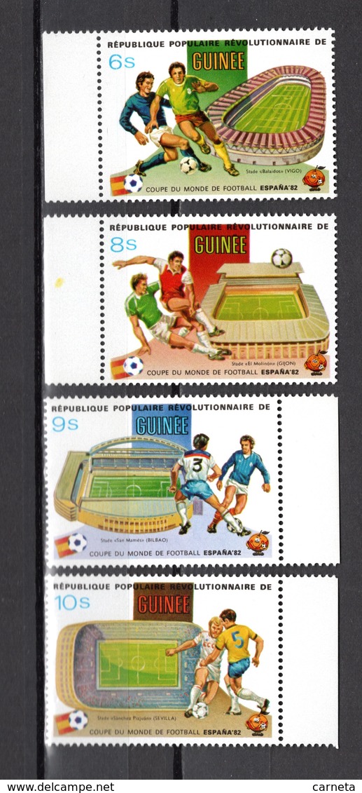 GUINEE N° 692 à 695  NEUFS SANS CHARNIERE COTE 7.50€  FOOTBALL - Guinée (1958-...)