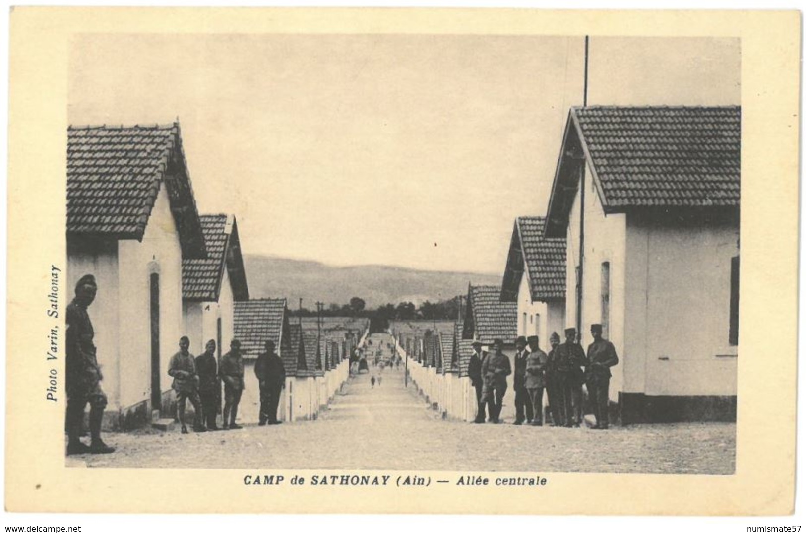 CPA CAMP DE SATHONAY - Allée Centrale - Photo Varin , Sathonay - Non Classés