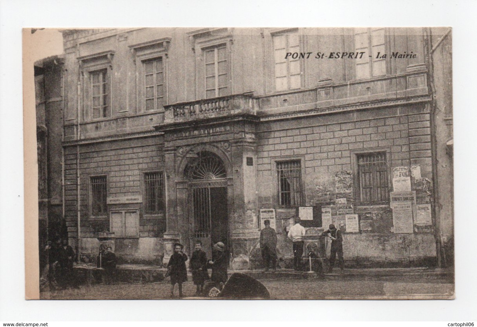 - CPA PONT-SAINT-ESPRIT (30) - La Mairie (avec Personnages) - - Pont-Saint-Esprit