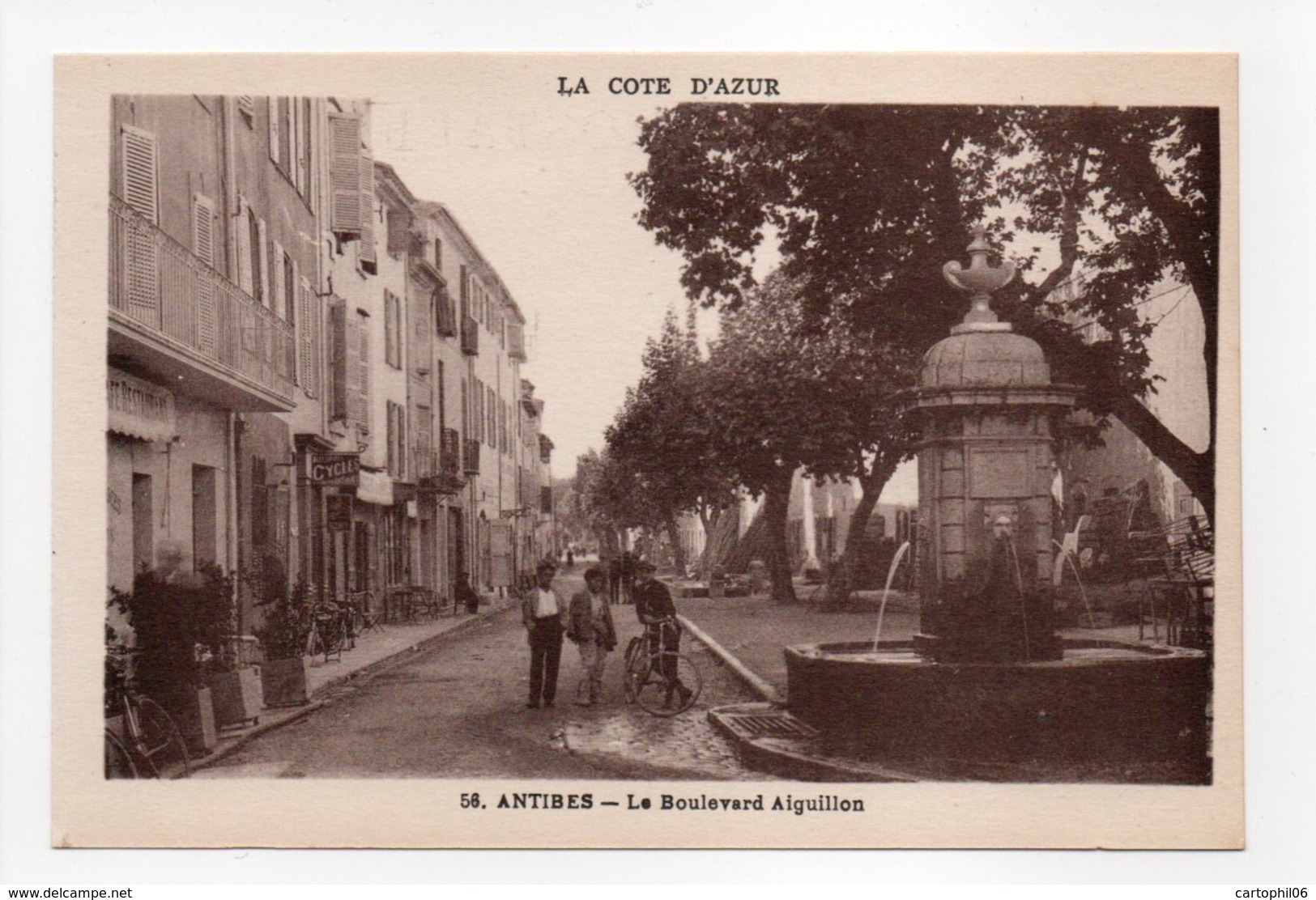 - CPA ANTIBES (06) - Le Boulevard Aiguillon - Edition Munier N° 56 - - Antibes - Vieille Ville