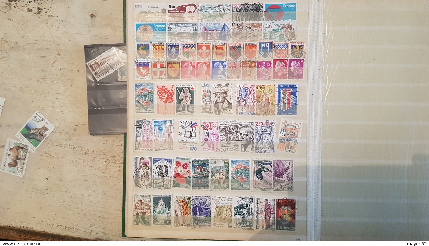 LOT DE TIMBRES 19 ET 20E SIECLES - TOUS SCANNEES a voir : napoleon air mail avion etc- je n y connais rien en timbres !