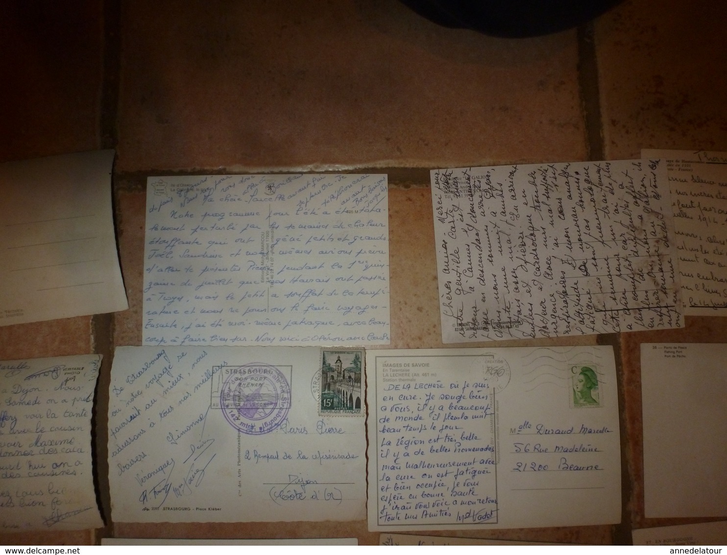 Lot vrac de 100 CARTES POSTALES de France etc(Cartes postales moderne (15cm x 10cm) comprenant :scènes diverses, etc