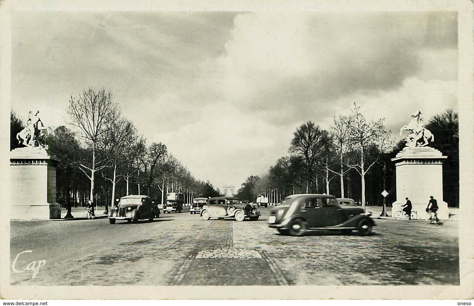 Thèmes - Lot N°397 - Automobile - Cartes sur le thème des voitures - Autocars - Bus - Lots en vrac - Lot de 72 cartes