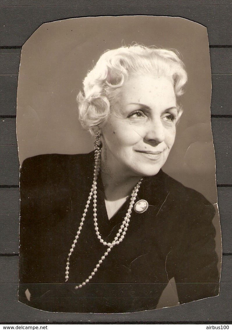 PHOTO ÉPREUVE SANS RETOUCHE - ACTRICE CARDY (VOIR DOS) - THEATRE Mme ADÉLAIDE - CINÉMA ZAZIE DANS LE MÉTRO - Persone Identificate