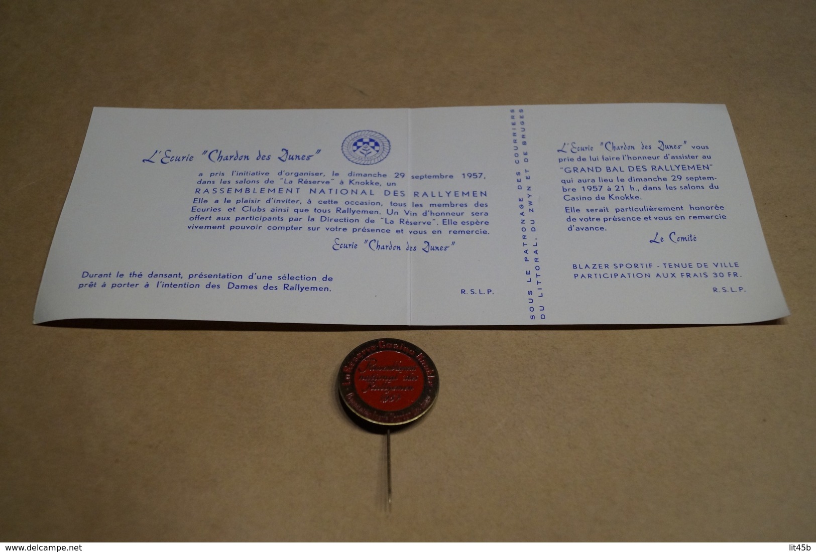 Ancienne Invitation Avec Badge Original,bal Du Rallye 1957,écurie Chardon Des Dunes à Knokke - Other & Unclassified