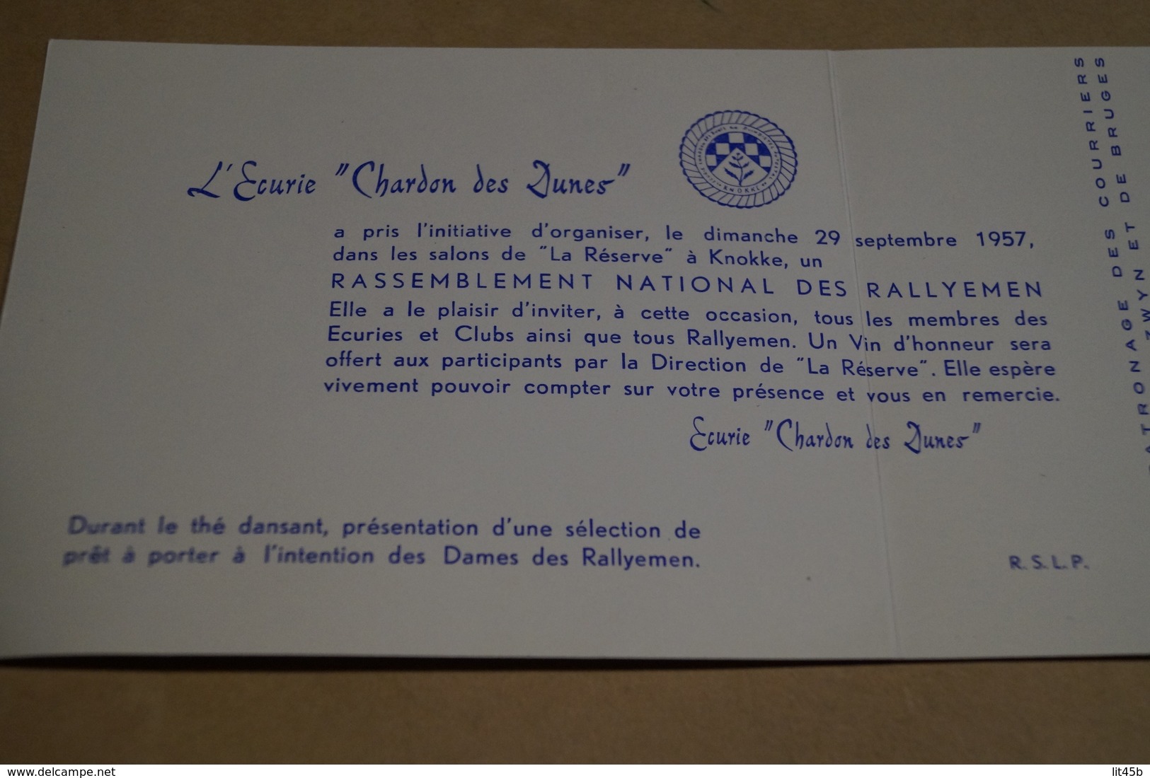 Ancienne Invitation Avec Badge Original,bal Du Rallye 1957,écurie Chardon Des Dunes à Knokke - Autres & Non Classés