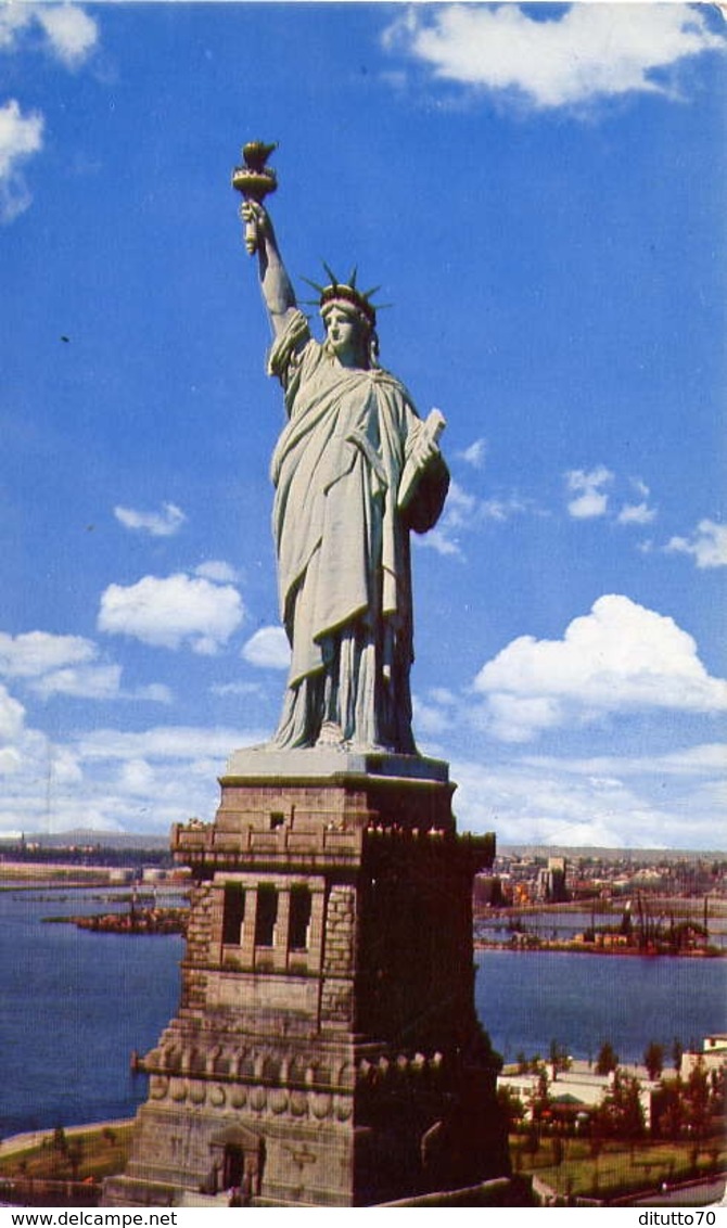 Statua Of Liberty - New York Bay - Formato Piccolo Viaggiata – E 9 - Mondo