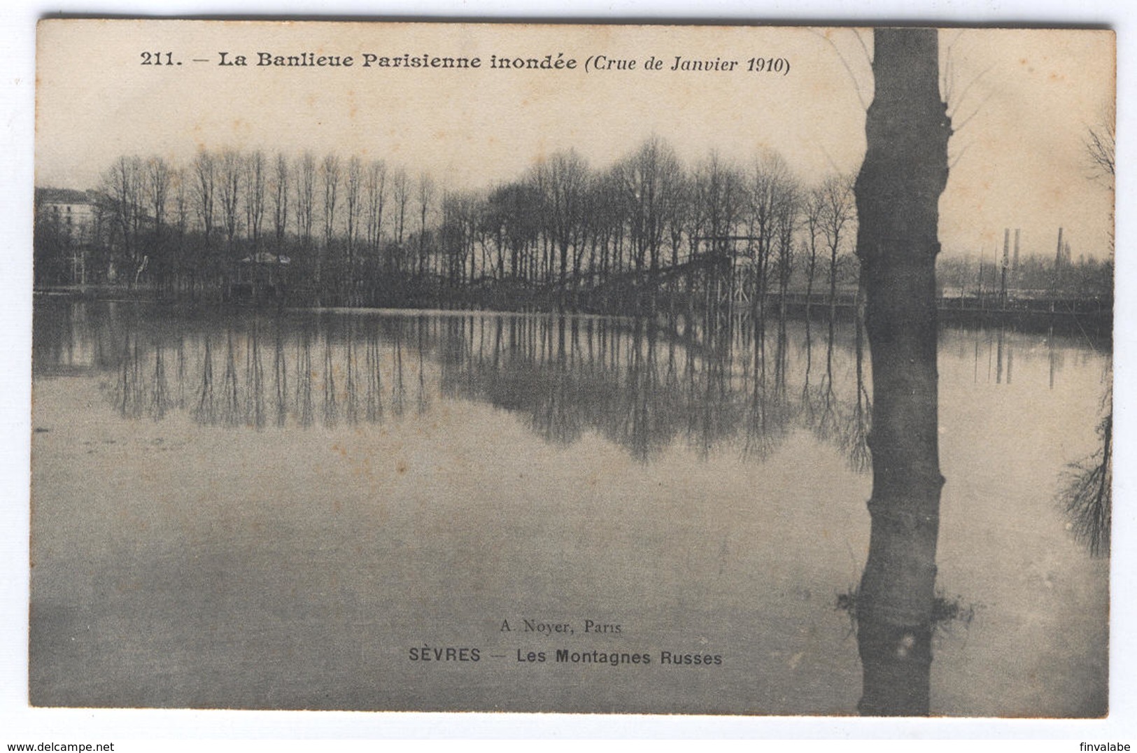 La Banlieue Parisienne Inondée (Crue De Janvier 1910) SEVRES Les Montagnes Russes (Pub KUB) - Sevres