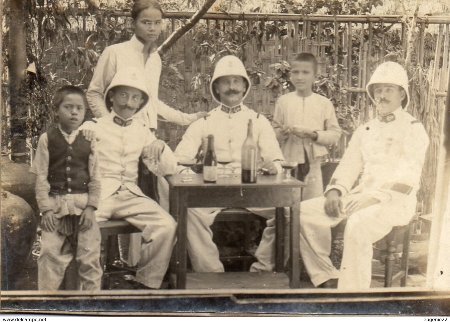 Photo Vers 1865 Cdv Cochinchine SAIGON Chine Enfants Et Militaires 11 X 8 Cm - Anciennes (Av. 1900)