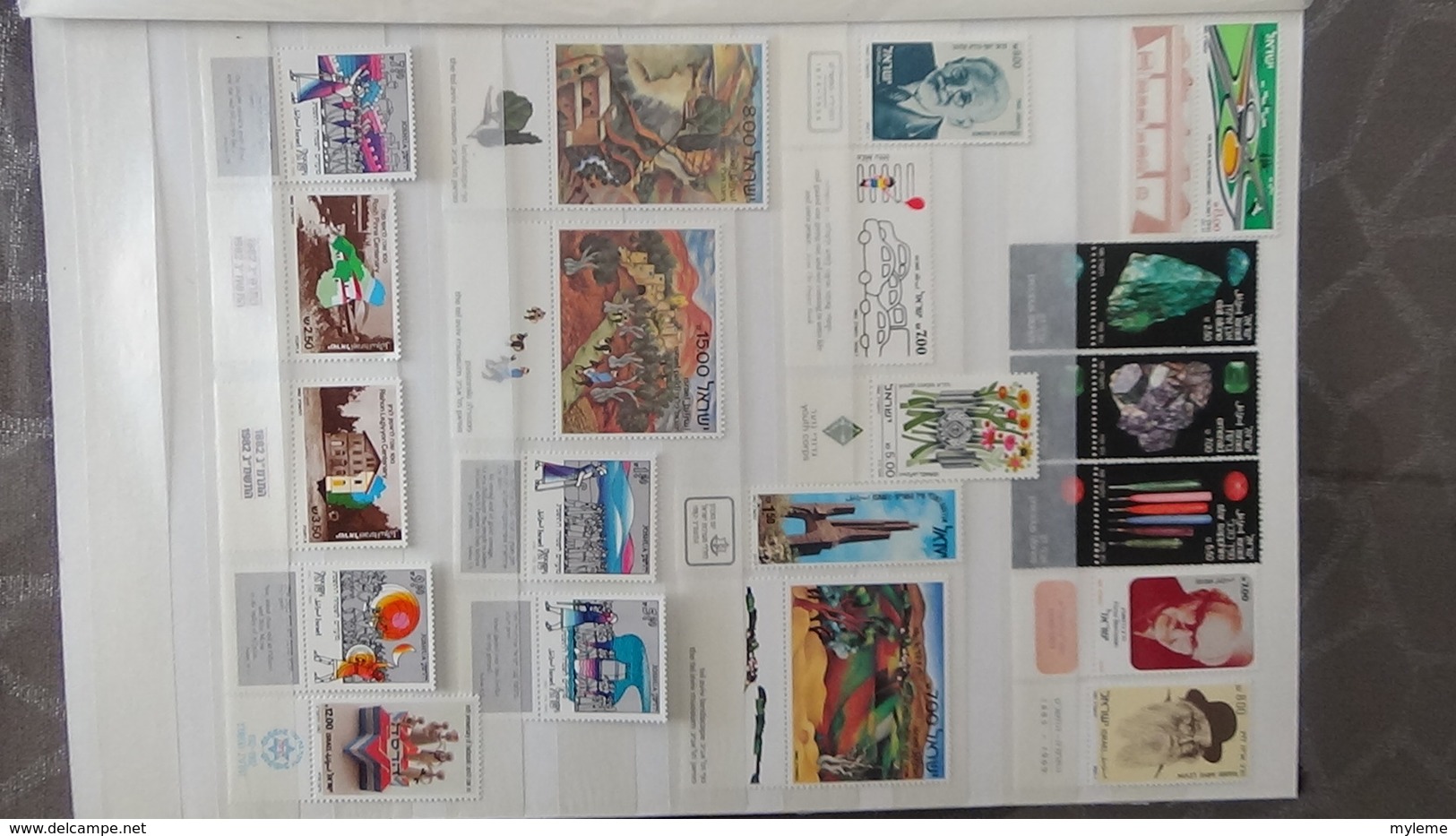 Grosse collection de timbres + blocs + carnets d'Israël tous avec tabs et **. Côte ++ A saisir !!!