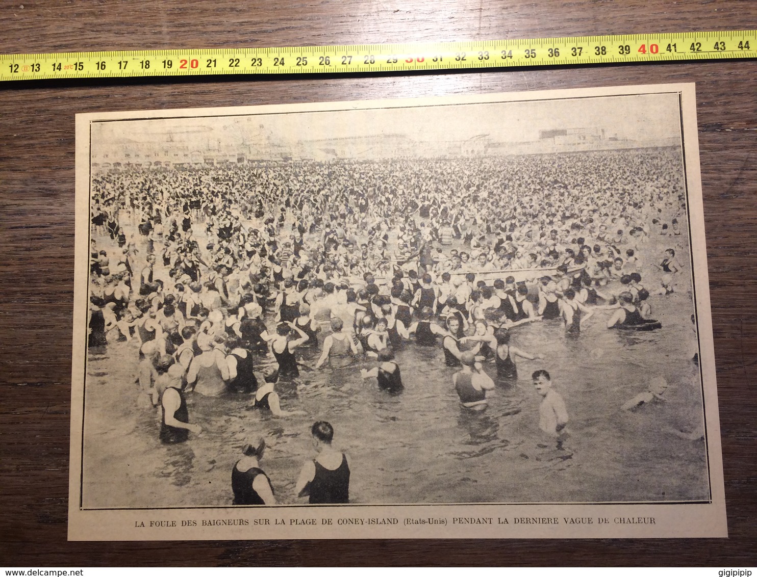 ANNEES 20/30 FOULE DES BAIGNEURS SUR LA PLAGE DE CONEY ISLAND VAGUE DE CHALEUR - Collections