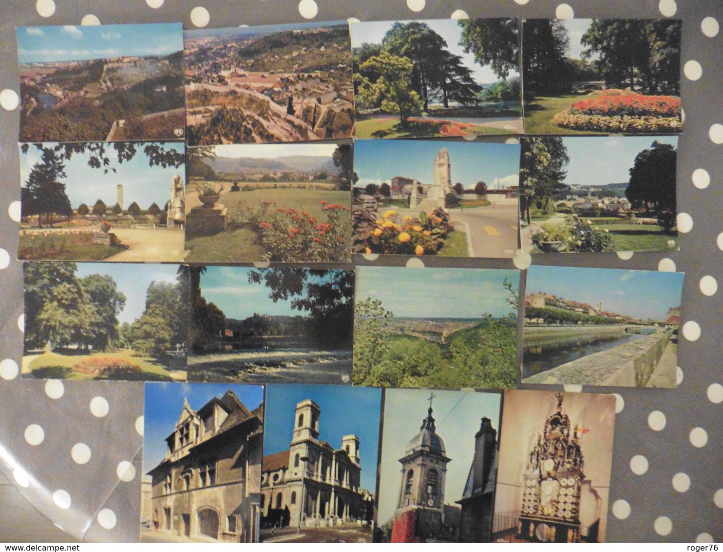 LOT  DE  107   CARTES POSTALES  NEUVES   DE BESANCON   (25 ) - 5 - 99 Cartes