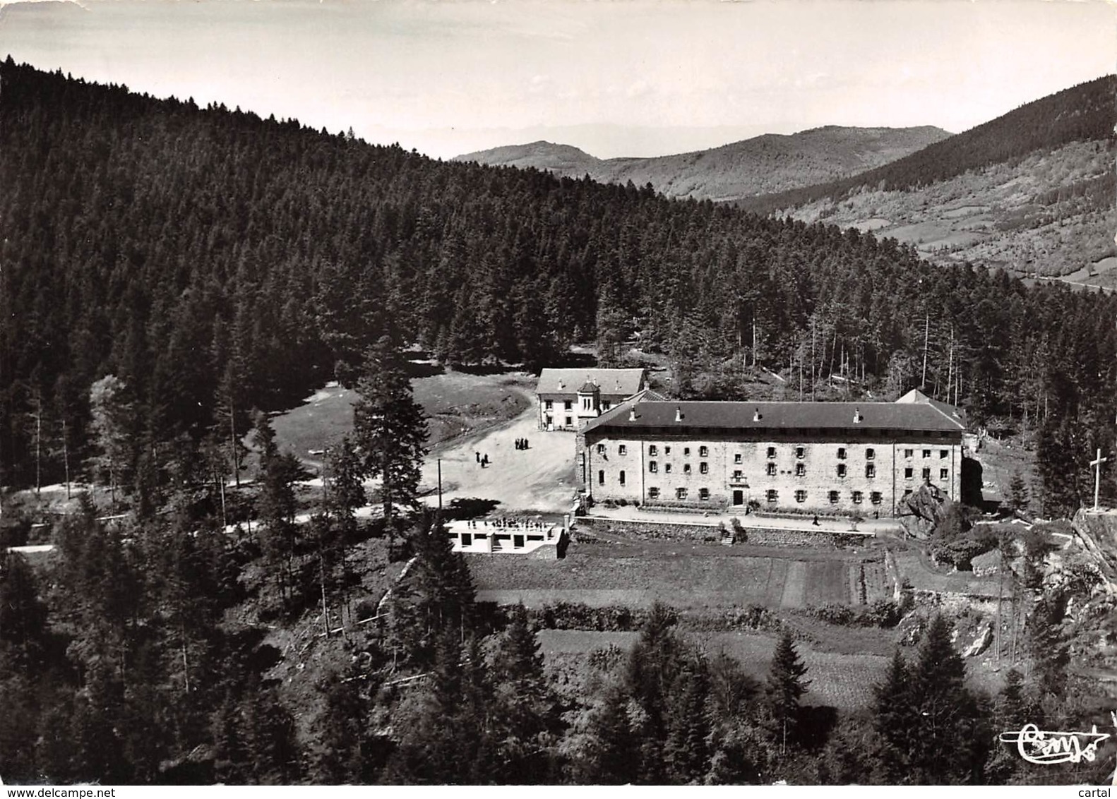 CPM - 42 - NOIRETABLE - Pèlerinage De N.-D. De L'Hermitage - Vue Générale Du Monastère Et Croix De Peyrotine - Noiretable