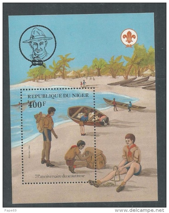 Niger BF N° 38 XX 75 ème Anniversaire Du Scoutisme,  Le Bloc Sans Charnière, TB - Niger (1960-...)