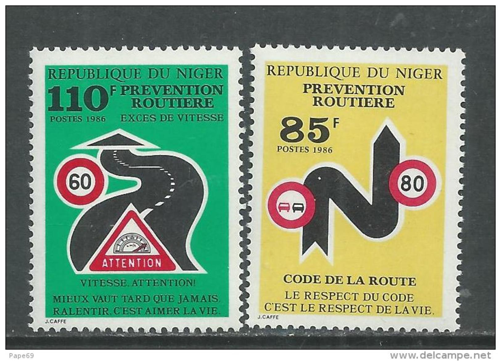 Niger  N° 708 / 09  XX  Campagne Pour La Prévention Des Accidents De La Route, Les 2 Valeurs  Sans Charnière, TB - Niger (1960-...)