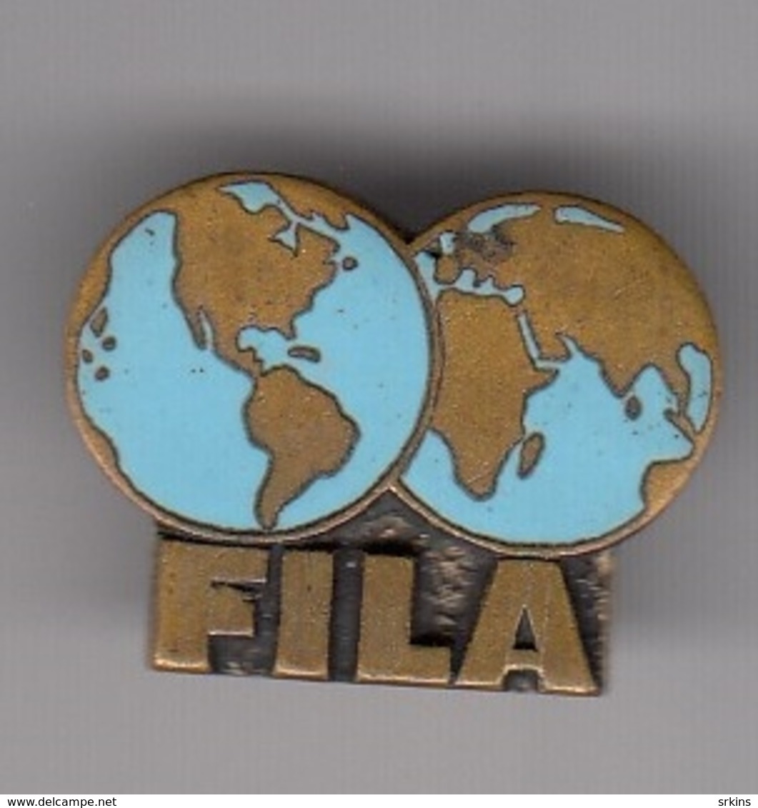 Enamel Pin Badge FILA International Wrestling Association Federation Luttes - Lotta