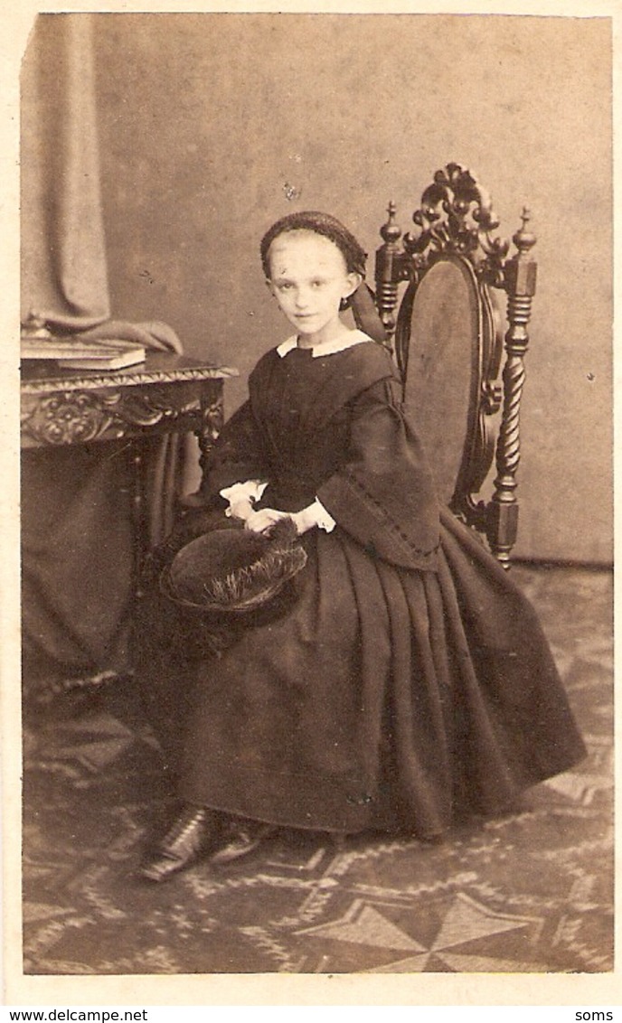 Photographie Ancienne Par R. Severin à La Haye/ Den Haag, Photographe Du Roi, Portrait De Jeune Fille, Photo Cdv Ca 1870 - Anciennes (Av. 1900)