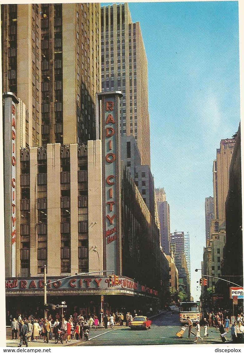 V3395 New York City - Radio City Music Hall - Auto Cars Voitures / Non Viaggiata - Manhattan