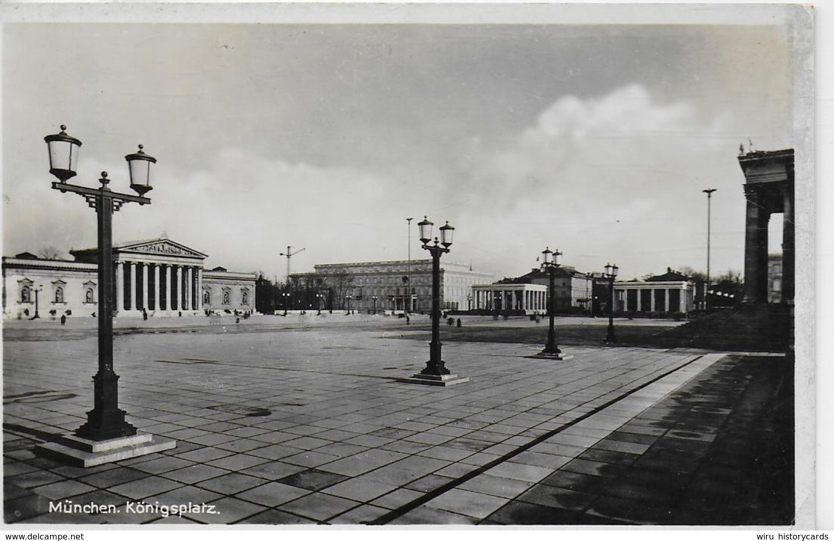 AK 0105  München - Königsplatz Um 1938 - München