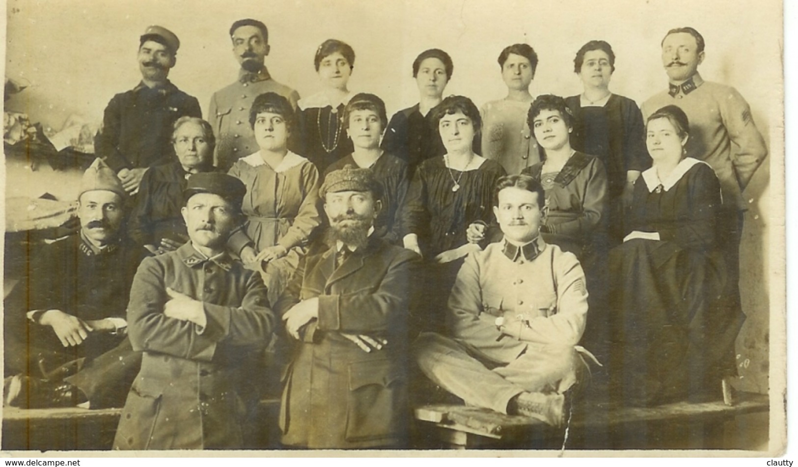 Carte Photo Soldats Du 116° Régiment !!! Avec Leurs épouses , Non écrite - Guerre 1914-18