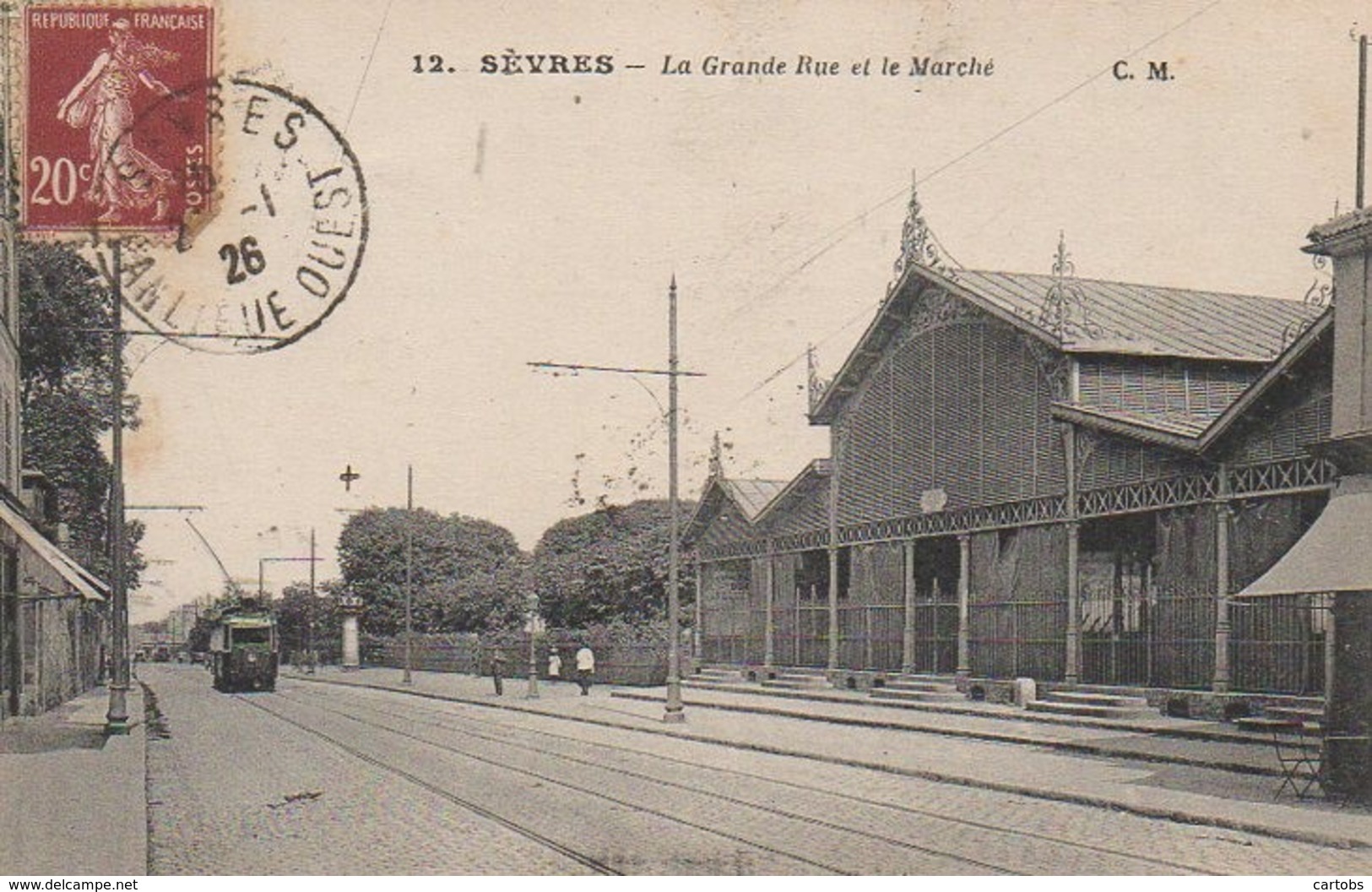 92 SEVRES  La Grande Rue Et Le Marché - Sevres