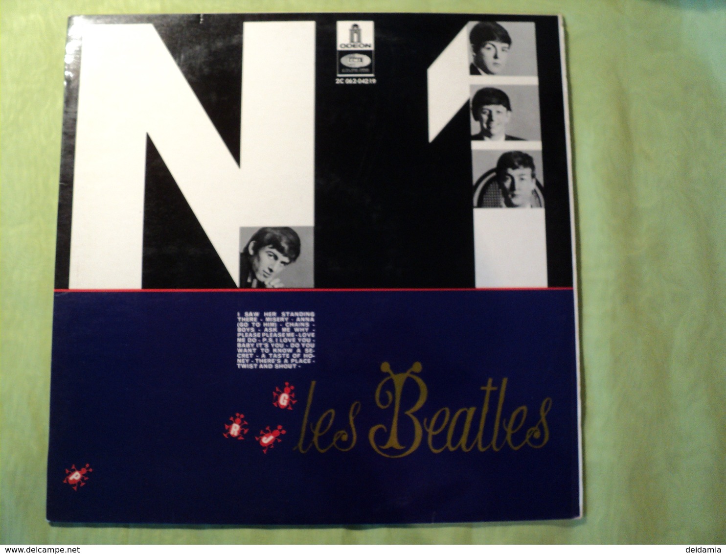 LOT DE QUATRE 33 TOURS BEATLES. 1963 / 1981 PATHE MARCONI T 2 C 062 04243 / B 2 C 064 04257 / POLYDOR 2489 545 / ODEON - Autres - Musique Anglaise