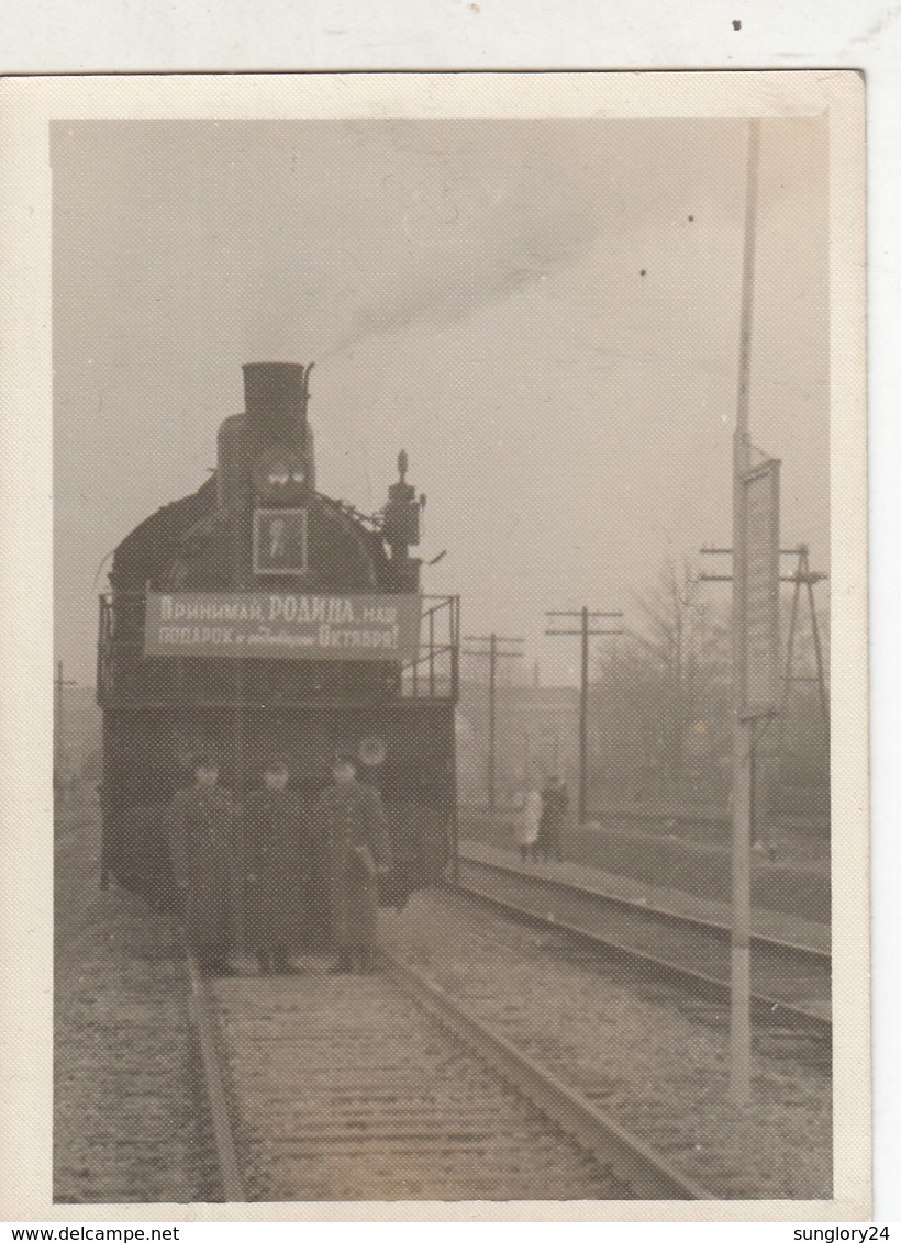 RUSSIA. A PHOTO. LOCOMOTIVE. A TRAIN. LENIN. AGITATION.  *** - Autres & Non Classés