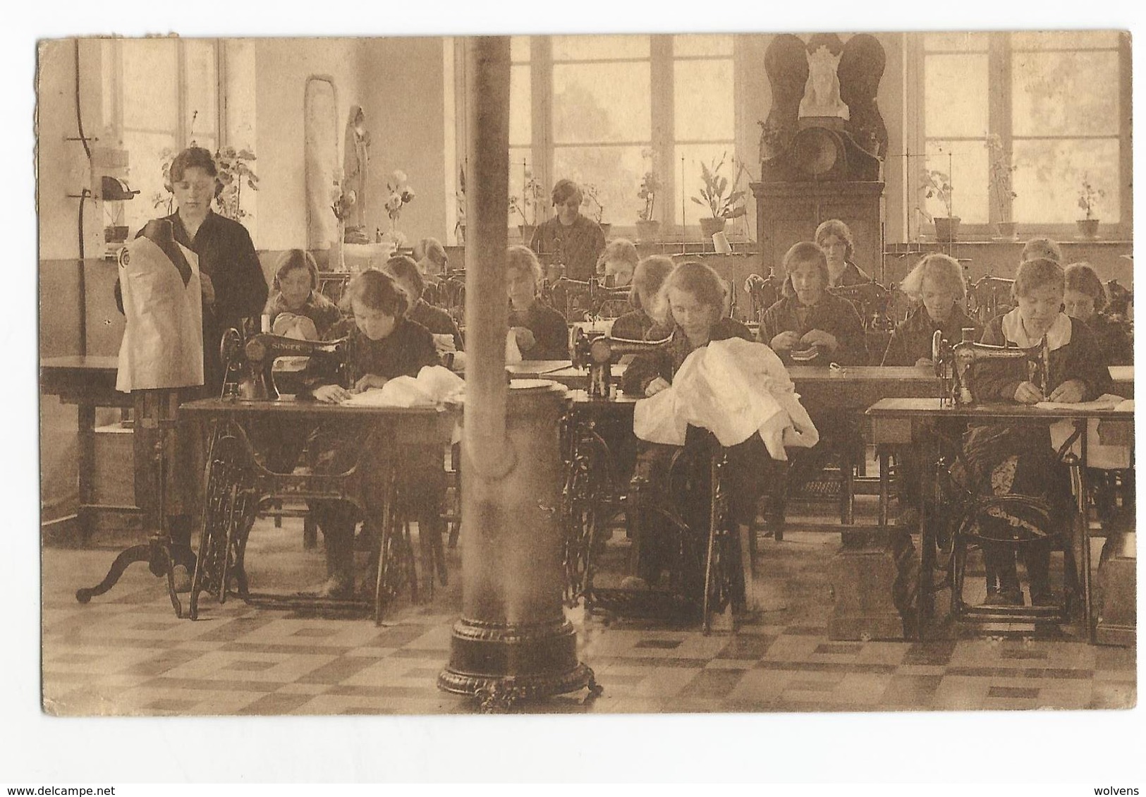 Wodecq Pensionnat De La Divine Providence Classe De Couture Salle De Coupe Carte Postales Ancienne Animée Ellezelles - Ellezelles