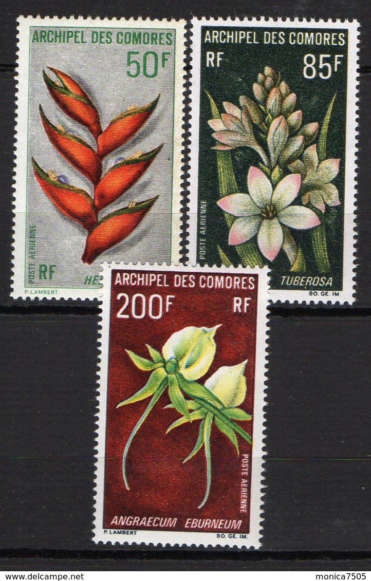 COMORES ( AERIEN ) : Y&T  N°  26/28  TIMBRES  NEUFS  AVEC  TRACE  DE  CHARNIERE . - Poste Aérienne