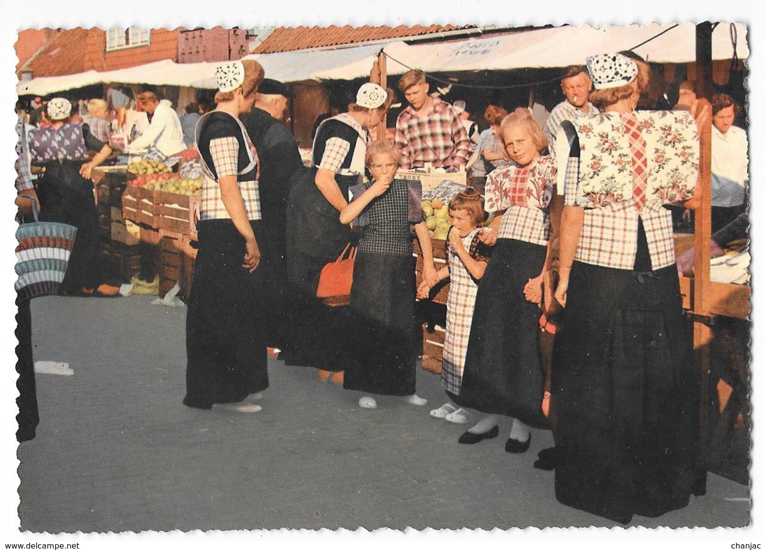 Cpsm: PAYS BAS - SPAKENBURG - Zaterdag Marktdag - Samedi Jour De Marché N° 116 - Spakenburg