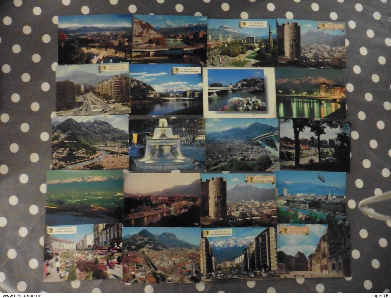 LOT  DE   69    CARTES POSTALES  NEUVES   DE    GRENOBLE - 5 - 99 Cartes