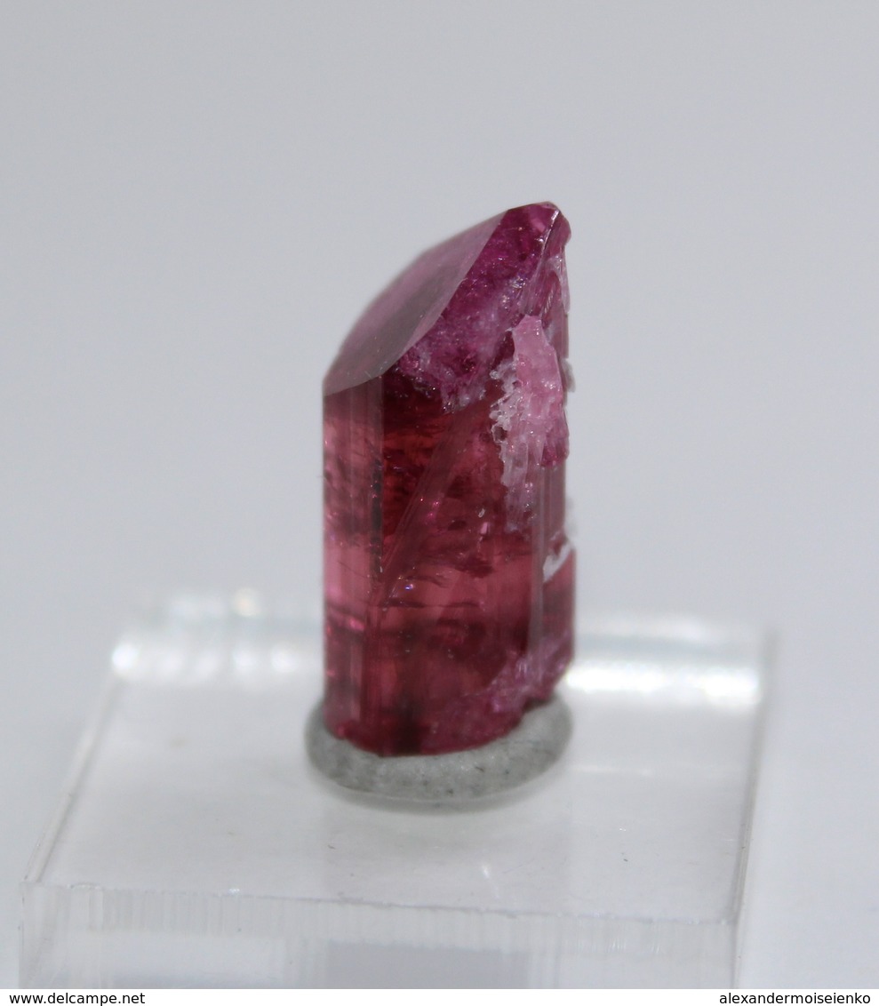 7.3 cts Pink Tourmaline Crystal w/ Natural Termination, Lepidolite. Russia