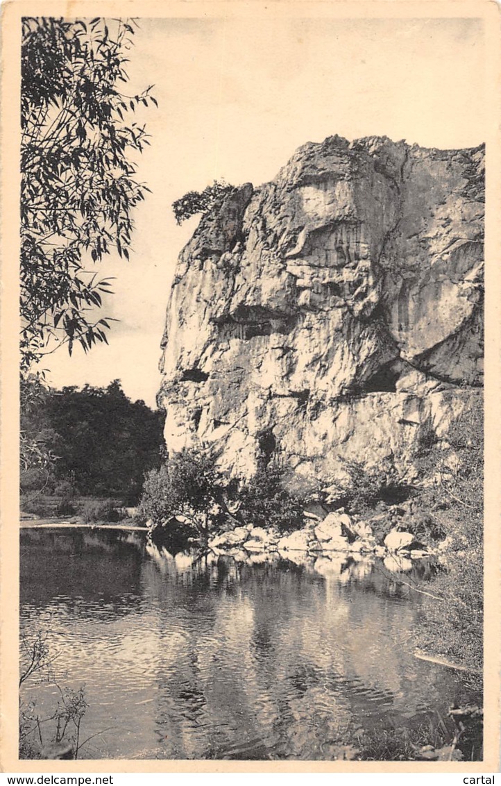 BOMAL S/OURTHE - La Roche Aux Corneilles Et Le Gouffre - Durbuy