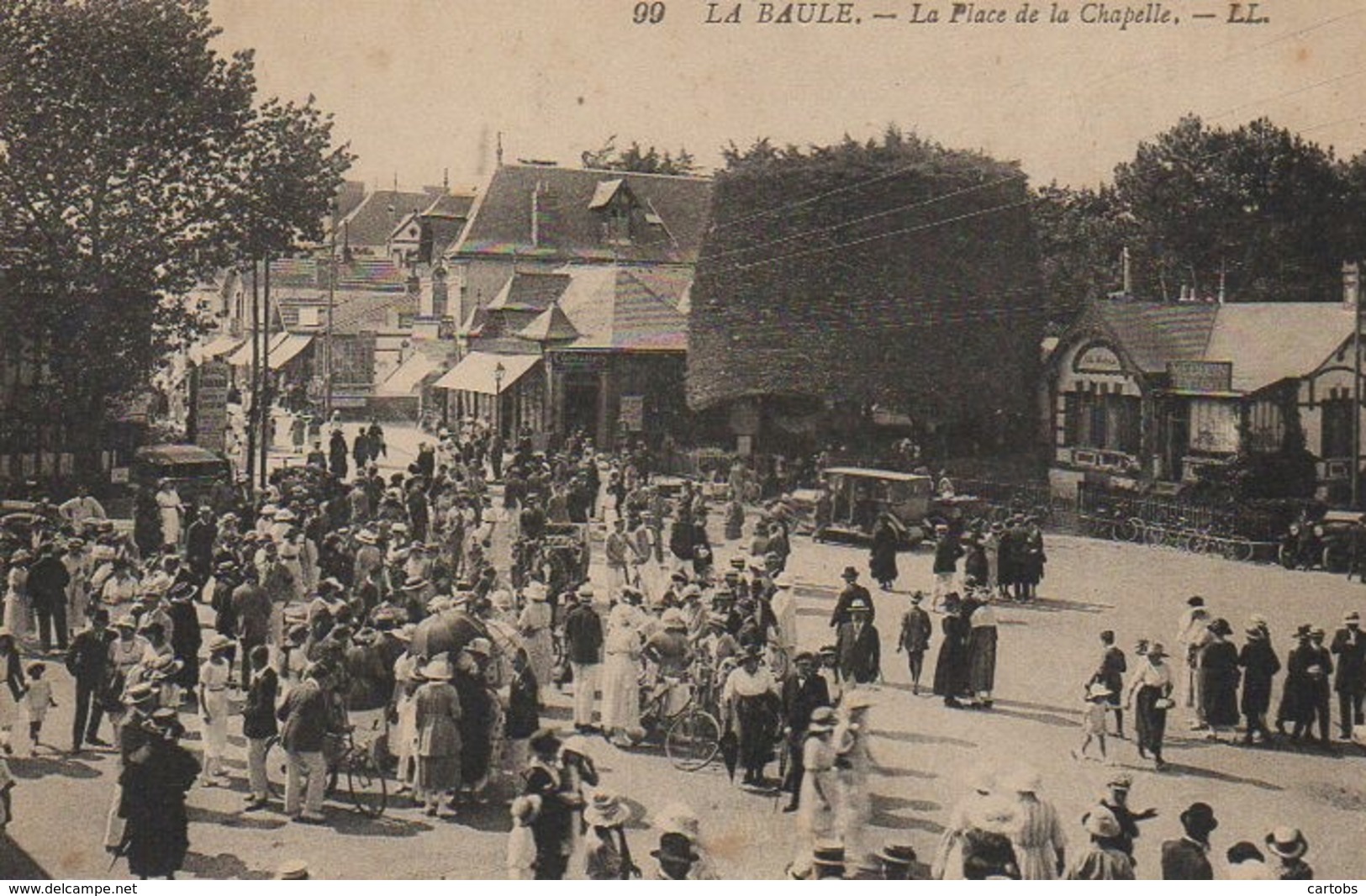 44 LA BAULE  La Place De La Chapelle - La Baule-Escoublac