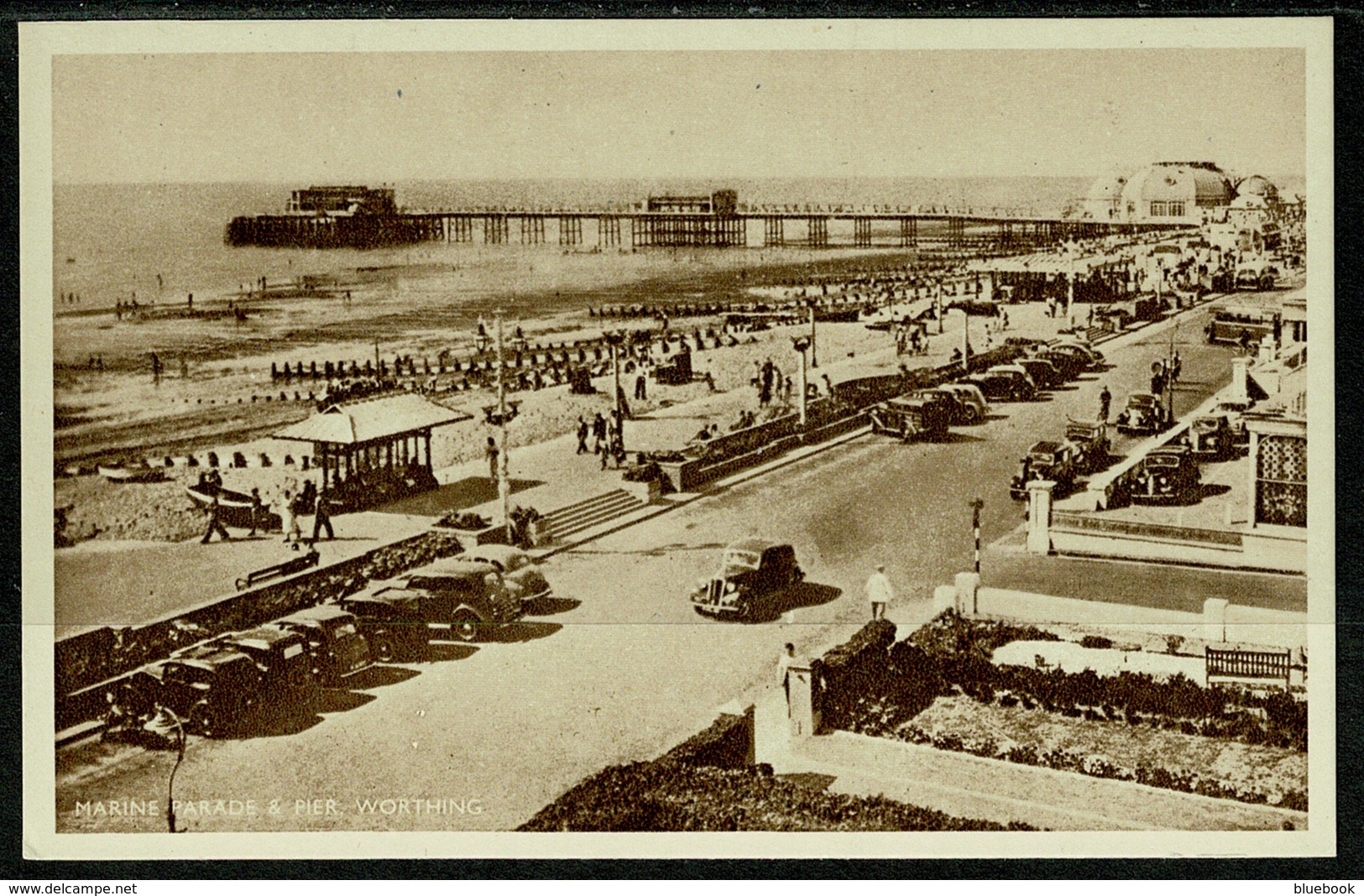 Ref 1246 - Postcard - Cars At Marine Parade & Pier - Worthing Sussex - Worthing
