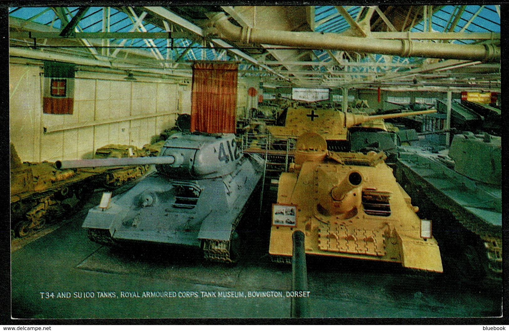 Ref 1246 - Military Postcard - T34 & SU100 Tanks At Army Tank Museum Bovington Dorset - Equipment