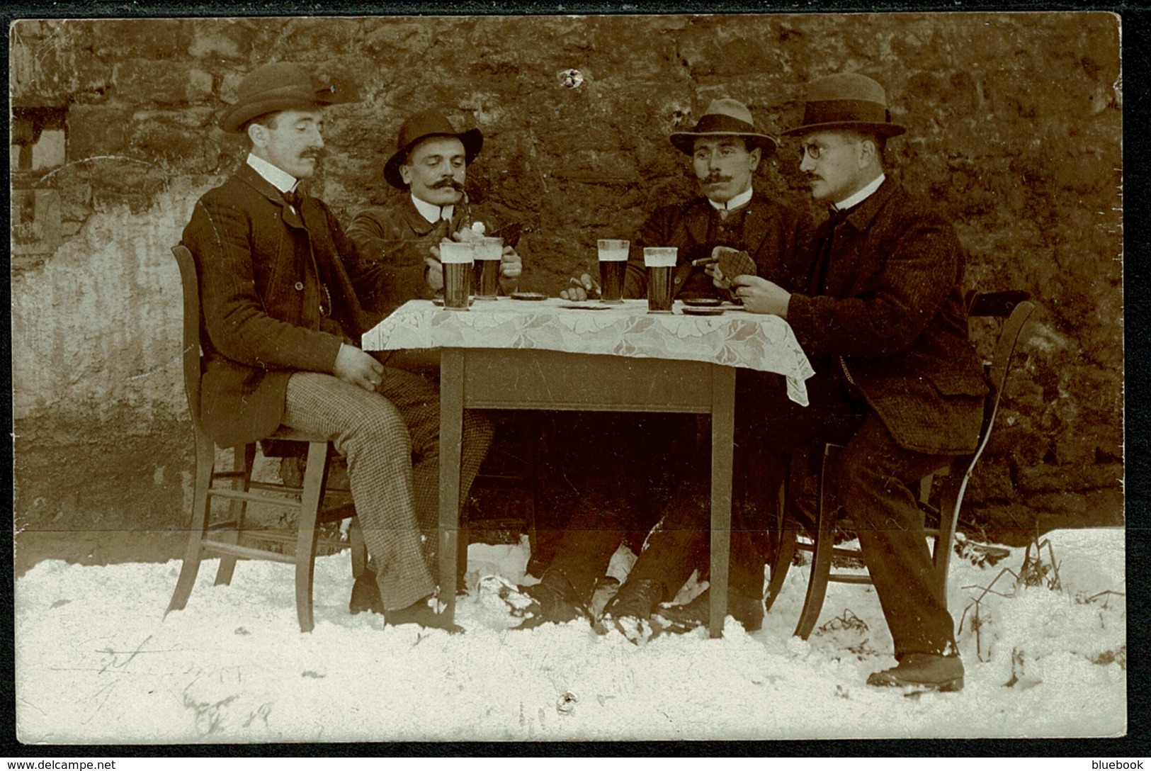 Ref 1247 - 1910 Postcard - 4 Men Drinking - Military Free Postage Roeckweilerhof Germany - Europe