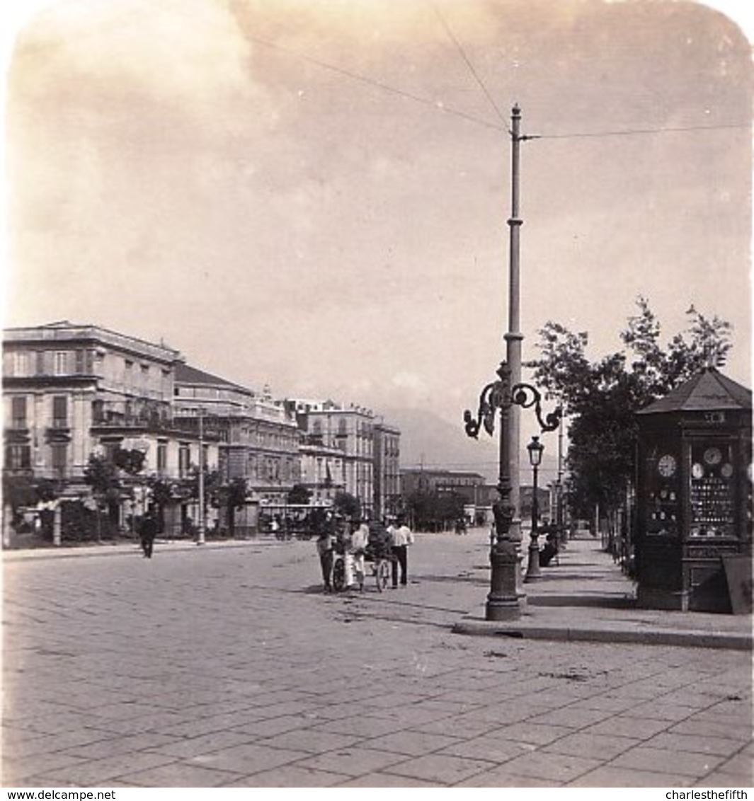 1906 VECCHIA FOTO STEREO ITALIA - CAMPANIA - ** NAPOLI ; PIAZZA CASTEL NUOVO ** RARE - Old (before 1900)
