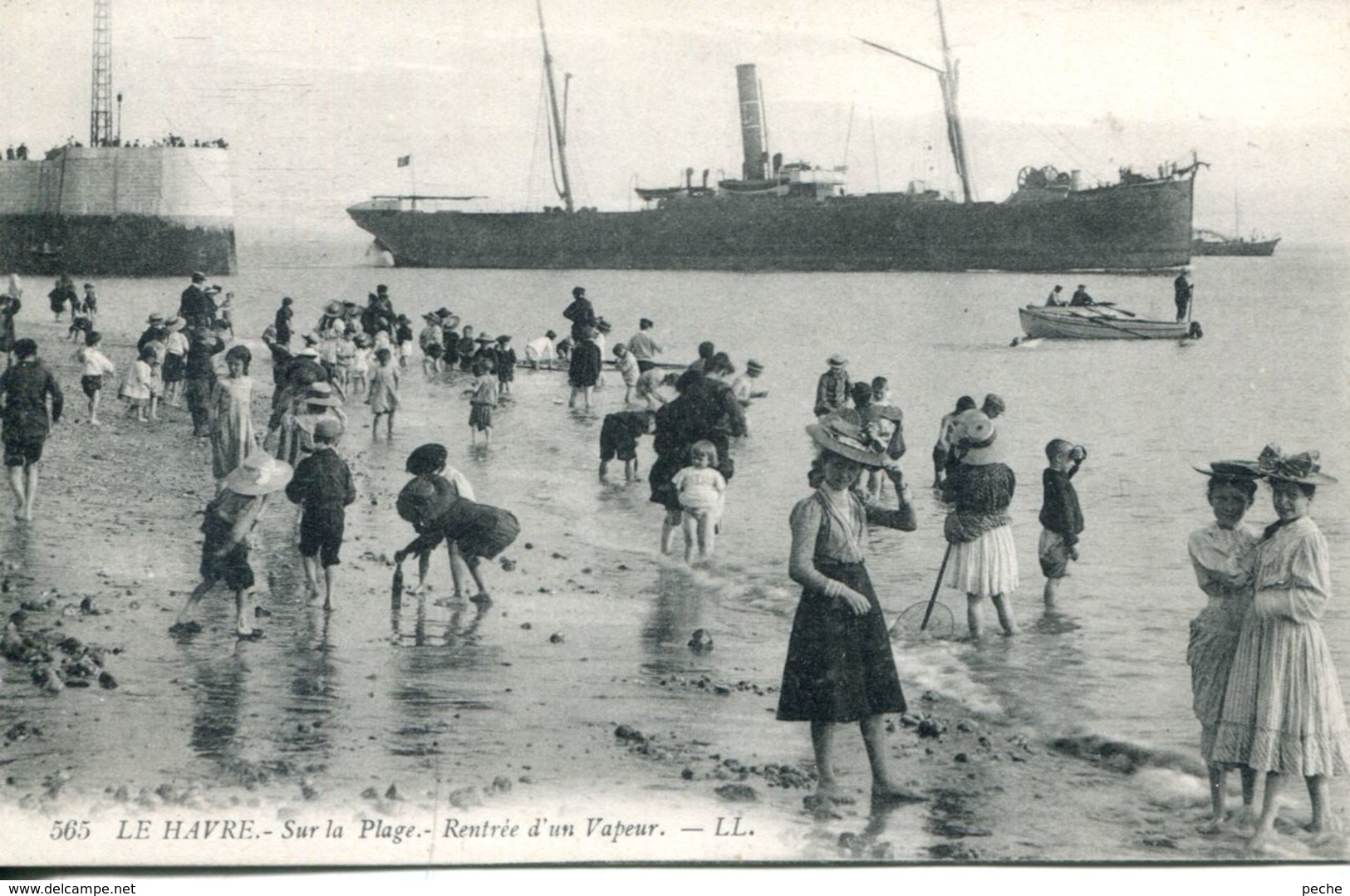 N°68057 -cpa Le Havre- Sur La Plage -rentrée D'un Vapeur- - Commerce