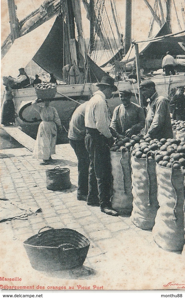 CPA 13 (Bouches Du Rhône) MARSEILLE / LE DEBARQUEMENT DES ORANGES AU VIEUX PORT / ANIMEE / TOP PLAN - Vieux Port, Saint Victor, Le Panier