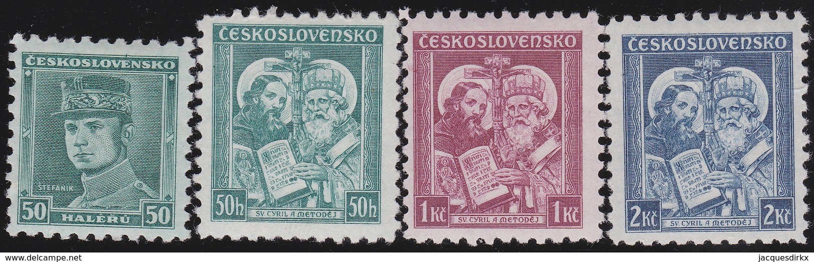 Tsjechoslowakije    .  Yvert  298/301    .      *   .    Ongebruikt Met Plakker  .   /   .   Mint Hinged - Nuovi