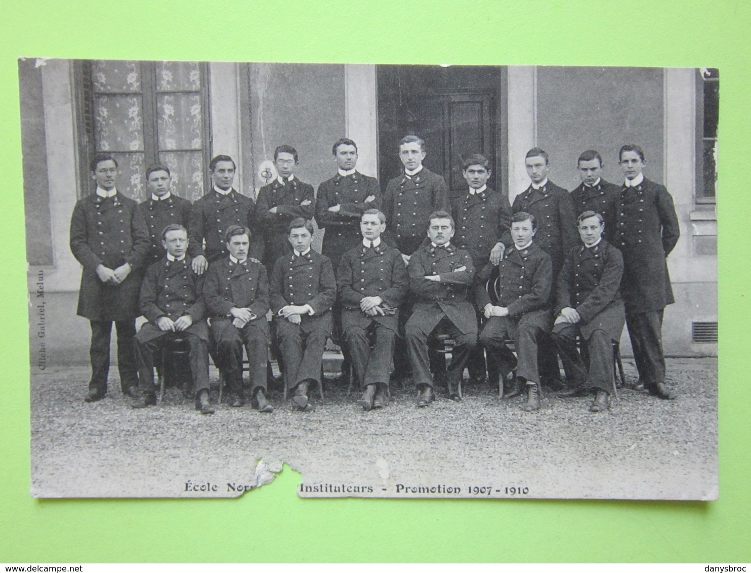 Photo De Groupe, Ecole D'Instituteurs Promotion 1907-1910 - CPA Carte Photo Guerre 14-18 écrite Pour Lorrez-le-Bocage 77 - Métiers